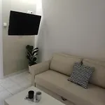 Stylish Apartment By City Center B